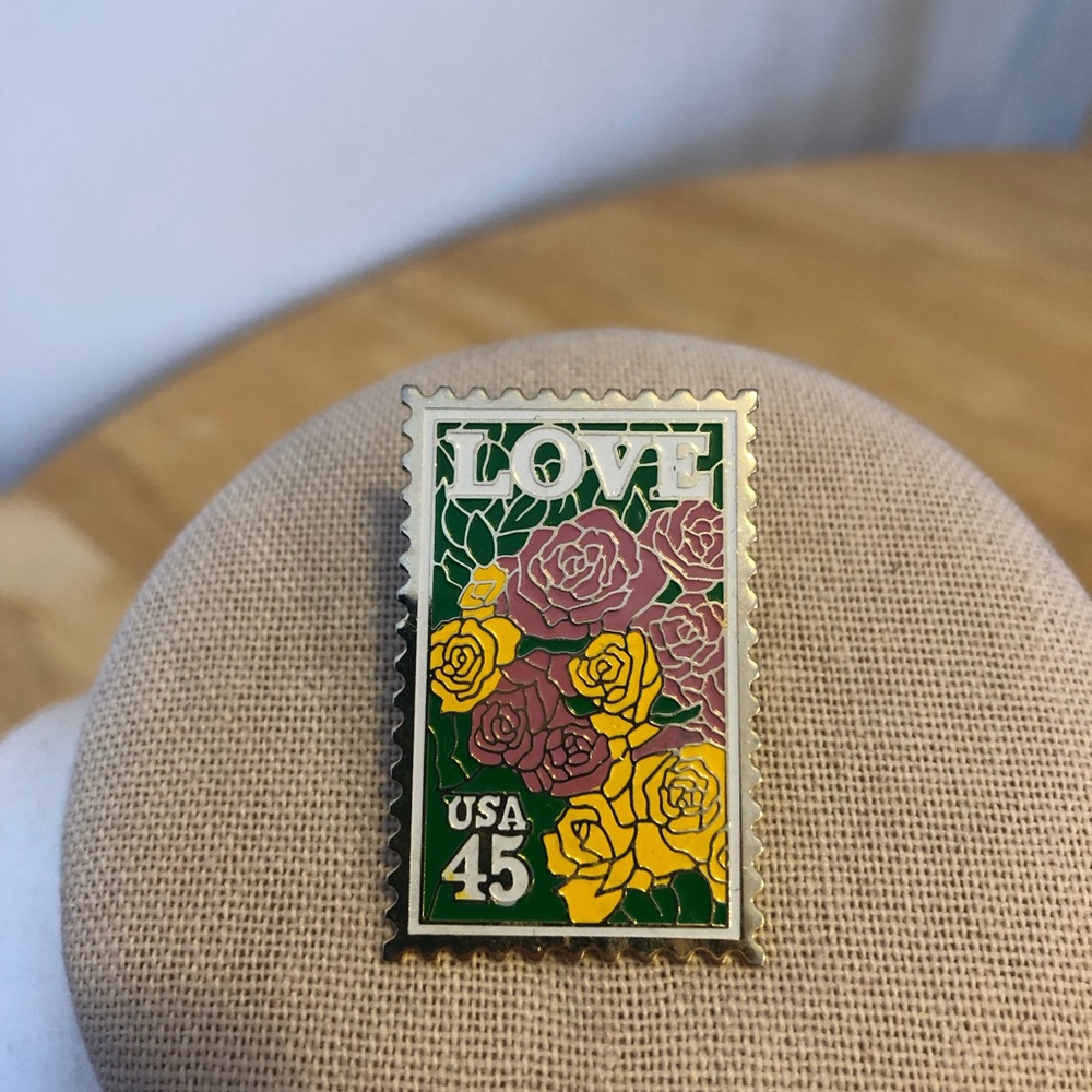 Vintage 1988 US Postal Service Love USA 45 Enamel Pin with Roses
